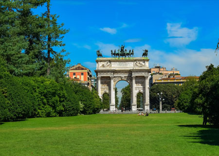 https://pixabay.com/photos/parco-sempione-arco-della-pace-park-3534315/